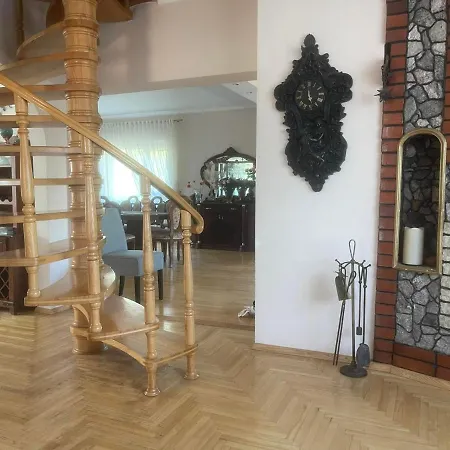 Homestay Spacious And Stylish With Shared Amenities By Polo Kaunas